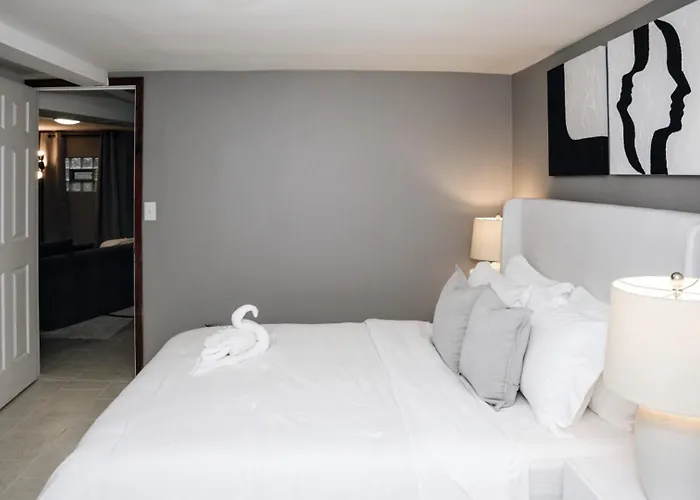 2br Traveler's Favorite • Modern And Clean * Chicago