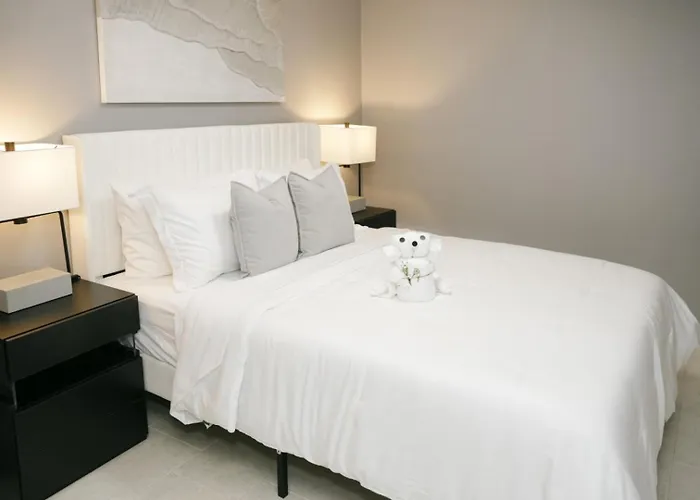 2br Traveler's Favorite • Modern And Clean Chicago