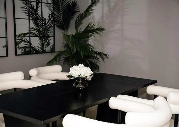2br Traveler's Favorite • Modern And Clean * Chicago